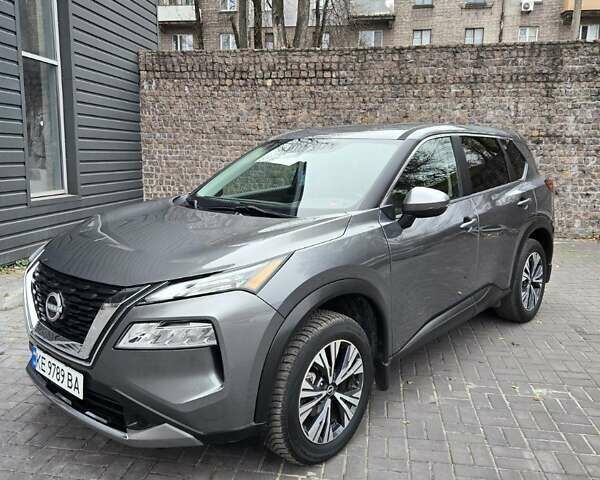 Серый Ниссан Rogue, объемом двигателя 1.5 л и пробегом 40 тыс. км за 18499 $, фото 6 на Automoto.ua