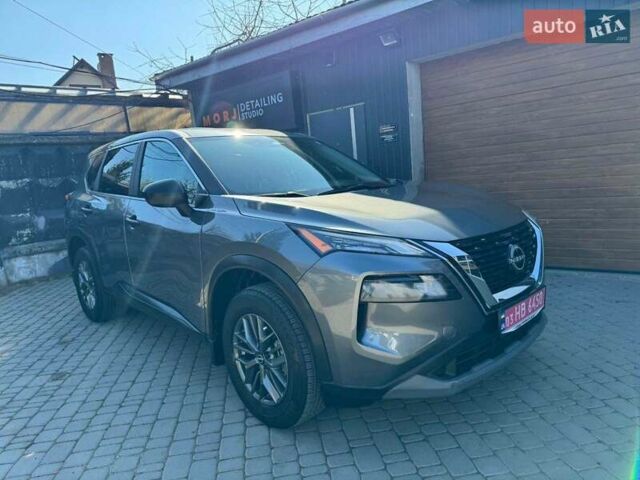 Серый Ниссан Rogue, объемом двигателя 1.5 л и пробегом 26 тыс. км за 19200 $, фото 2 на Automoto.ua