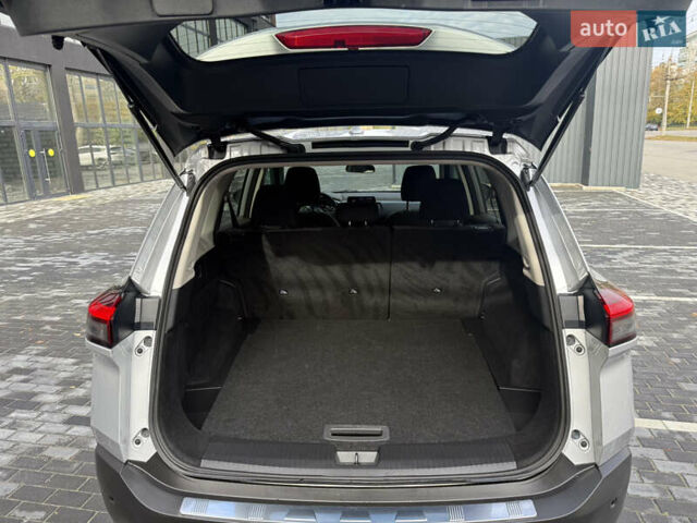 Сірий Ніссан Rogue, об'ємом двигуна 1.5 л та пробігом 72 тис. км за 22500 $, фото 19 на Automoto.ua