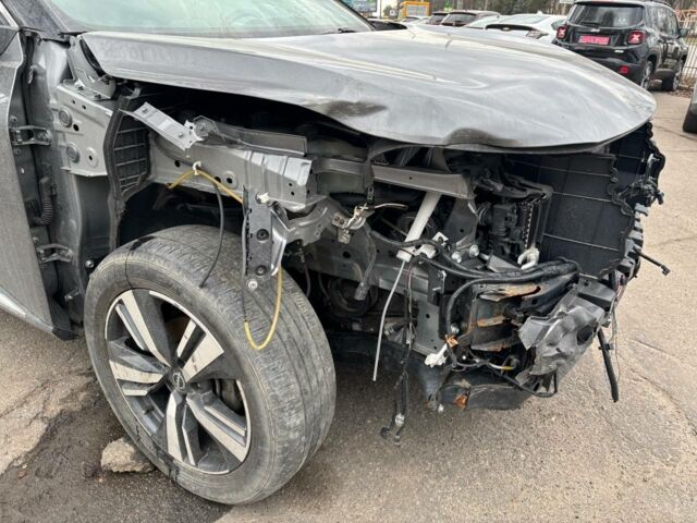 Серый Ниссан Rogue, объемом двигателя 1.5 л и пробегом 47 тыс. км за 20500 $, фото 6 на Automoto.ua