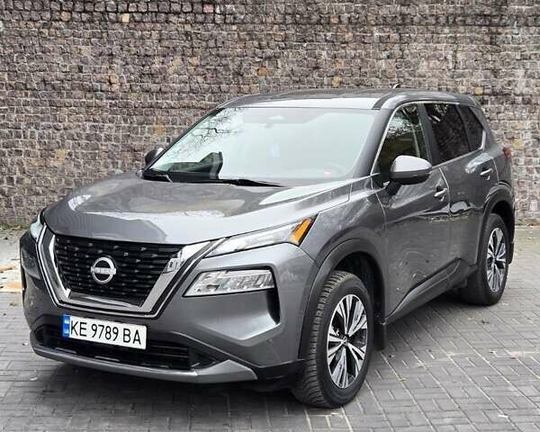 Серый Ниссан Rogue, объемом двигателя 1.5 л и пробегом 40 тыс. км за 18499 $, фото 11 на Automoto.ua