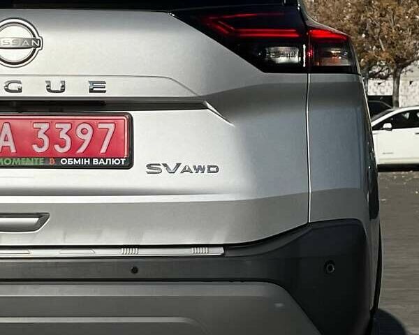 Серый Ниссан Rogue, объемом двигателя 1.5 л и пробегом 111 тыс. км за 23500 $, фото 6 на Automoto.ua