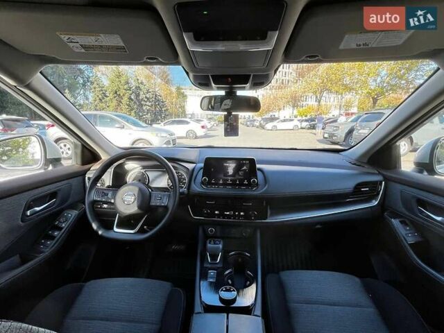 Серый Ниссан Rogue, объемом двигателя 1.5 л и пробегом 111 тыс. км за 23500 $, фото 15 на Automoto.ua