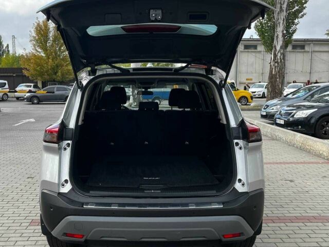 Сірий Ніссан Rogue, об'ємом двигуна 1.5 л та пробігом 449 тис. км за 22500 $, фото 17 на Automoto.ua