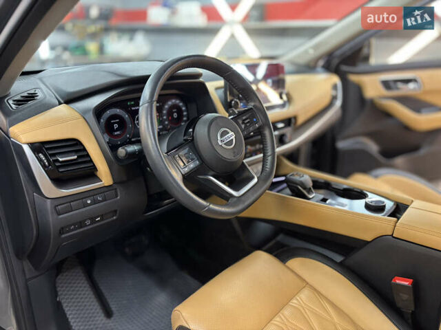 Серый Ниссан Rogue, объемом двигателя 1.5 л и пробегом 46 тыс. км за 26000 $, фото 22 на Automoto.ua