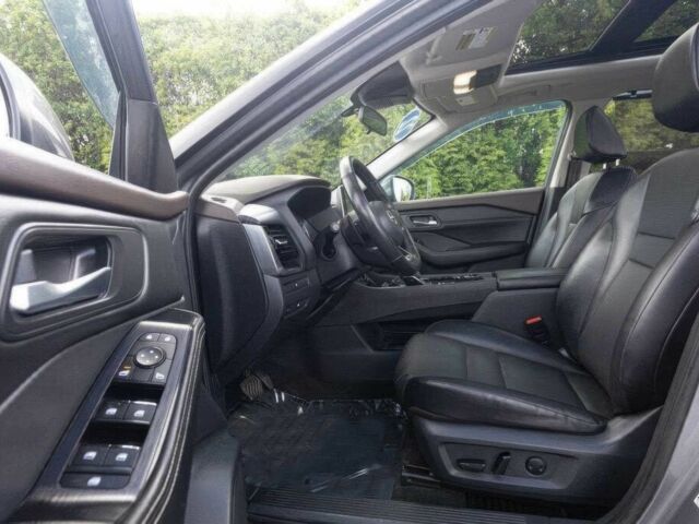 Сірий Ніссан Rogue, об'ємом двигуна 1.5 л та пробігом 14 тис. км за 5450 $, фото 6 на Automoto.ua