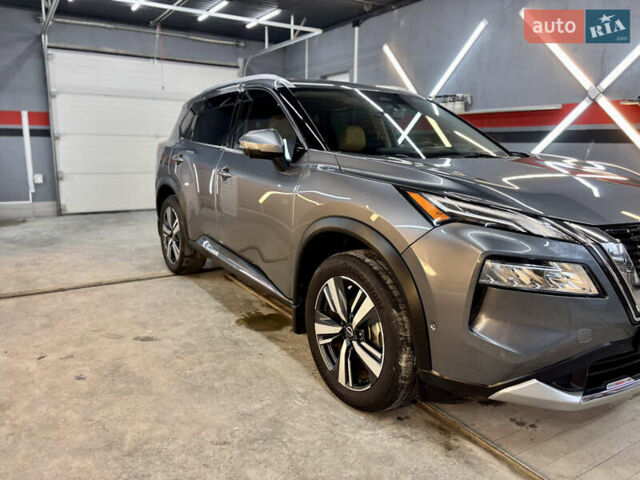 Серый Ниссан Rogue, объемом двигателя 1.5 л и пробегом 46 тыс. км за 26000 $, фото 14 на Automoto.ua