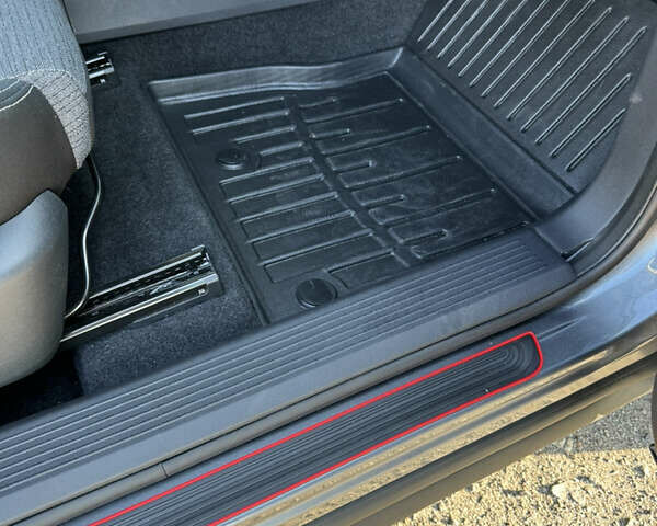 Серый Ниссан Rogue, объемом двигателя 1.48 л и пробегом 30 тыс. км за 22350 $, фото 6 на Automoto.ua