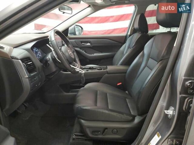 Серый Ниссан Rogue, объемом двигателя 1.5 л и пробегом 115 тыс. км за 6200 $, фото 6 на Automoto.ua