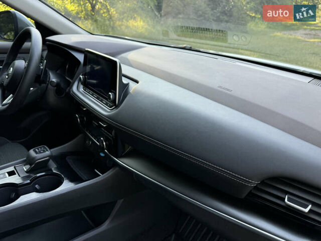 Серый Ниссан Rogue, объемом двигателя 1.48 л и пробегом 30 тыс. км за 22350 $, фото 26 на Automoto.ua