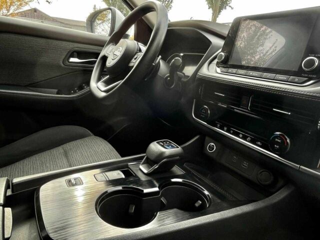 Сірий Ніссан Rogue, об'ємом двигуна 1.5 л та пробігом 449 тис. км за 22500 $, фото 14 на Automoto.ua