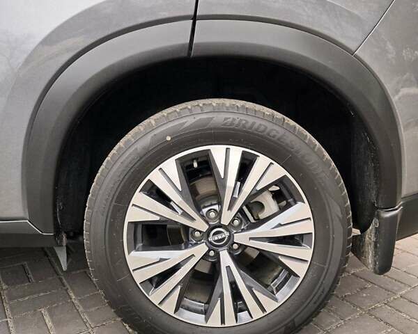 Серый Ниссан Rogue, объемом двигателя 1.5 л и пробегом 40 тыс. км за 18499 $, фото 15 на Automoto.ua