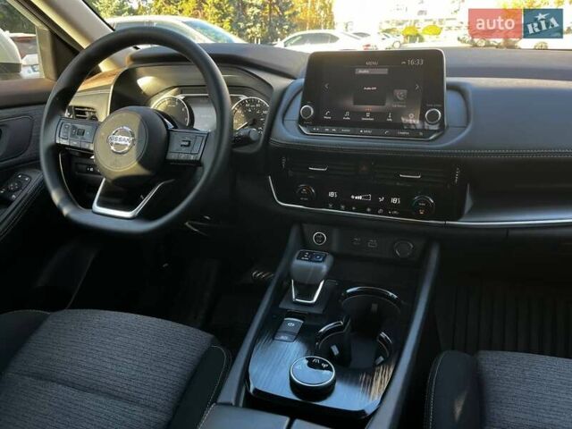 Серый Ниссан Rogue, объемом двигателя 1.5 л и пробегом 111 тыс. км за 23500 $, фото 14 на Automoto.ua