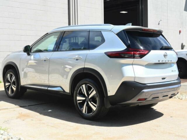 Серый Ниссан Rogue, объемом двигателя 1.5 л и пробегом 15 тыс. км за 18300 $, фото 2 на Automoto.ua