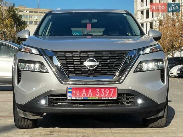 Серый Ниссан Rogue, объемом двигателя 1.5 л и пробегом 111 тыс. км за 23500 $, фото 2 на Automoto.ua