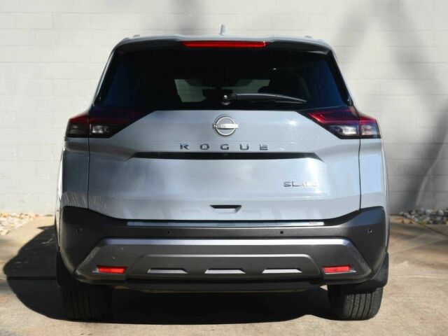 Серый Ниссан Rogue, объемом двигателя 1.5 л и пробегом 16 тыс. км за 10200 $, фото 4 на Automoto.ua