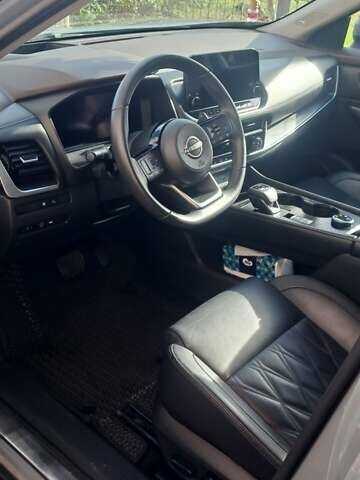 Сірий Ніссан Rogue, об'ємом двигуна 1.5 л та пробігом 45 тис. км за 28000 $, фото 4 на Automoto.ua