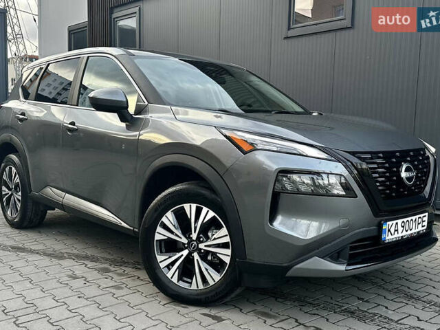 Серый Ниссан Rogue, объемом двигателя 1.5 л и пробегом 29 тыс. км за 23500 $, фото 6 на Automoto.ua