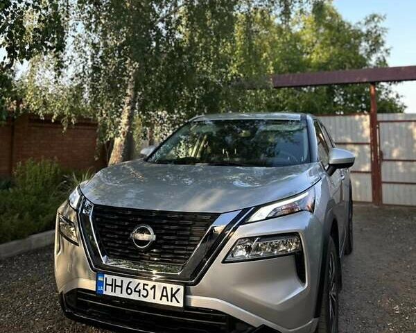 Сірий Ніссан Rogue, об'ємом двигуна 1.5 л та пробігом 62 тис. км за 22000 $, фото 1 на Automoto.ua