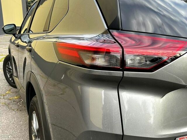 Серый Ниссан Rogue, объемом двигателя 1.5 л и пробегом 90 тыс. км за 22500 $, фото 2 на Automoto.ua