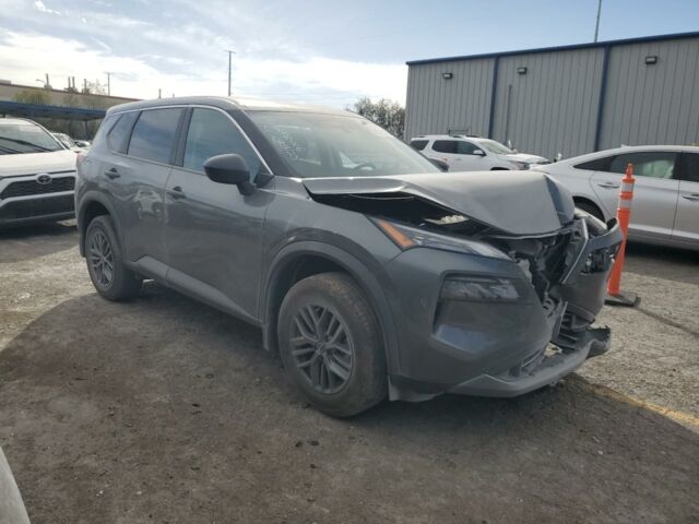 Серый Ниссан Rogue, объемом двигателя 1.5 л и пробегом 26 тыс. км за 14300 $, фото 2 на Automoto.ua