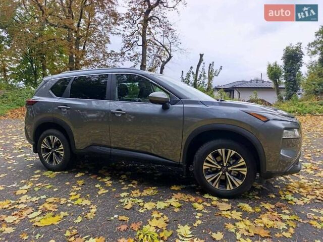 Сірий Ніссан Rogue, об'ємом двигуна 1.5 л та пробігом 76 тис. км за 20600 $, фото 3 на Automoto.ua