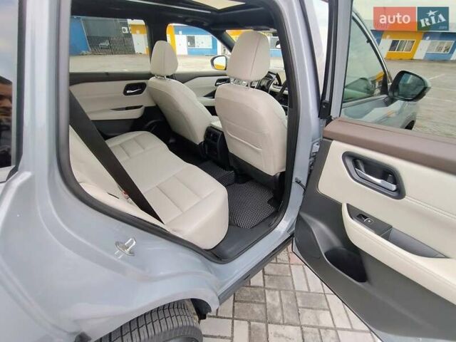 Серый Ниссан Rogue, объемом двигателя 1.5 л и пробегом 87 тыс. км за 24000 $, фото 10 на Automoto.ua