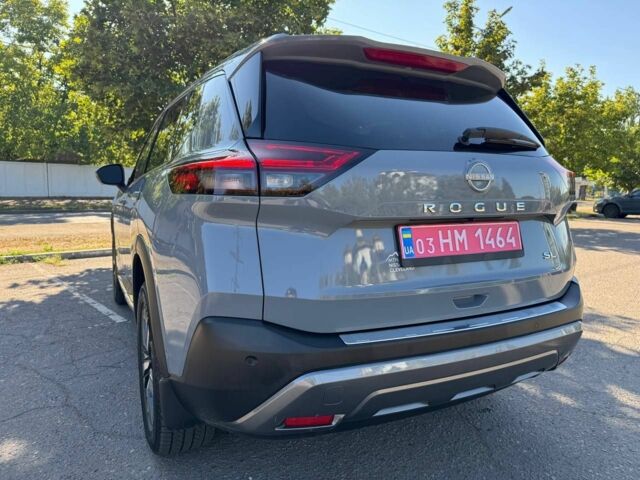 Серый Ниссан Rogue, объемом двигателя 1.5 л и пробегом 37 тыс. км за 26200 $, фото 4 на Automoto.ua