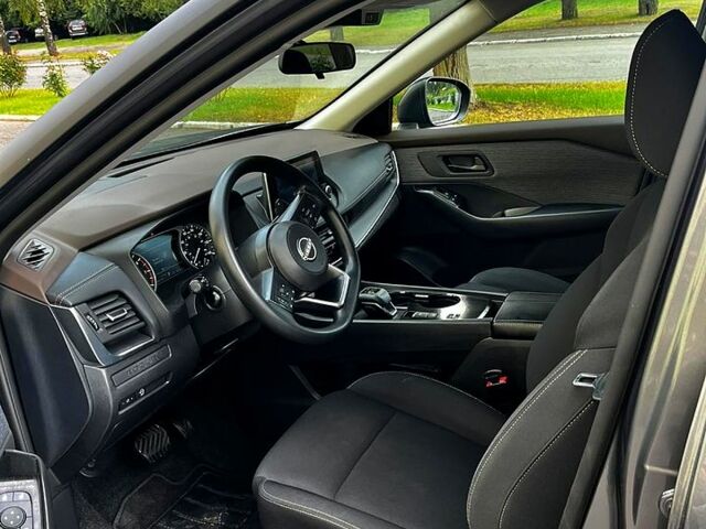 Серый Ниссан Rogue, объемом двигателя 1.5 л и пробегом 90 тыс. км за 22500 $, фото 4 на Automoto.ua