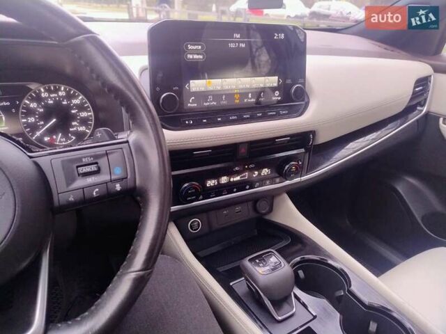 Серый Ниссан Rogue, объемом двигателя 1.5 л и пробегом 87 тыс. км за 24000 $, фото 18 на Automoto.ua