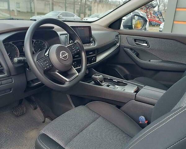 Серый Ниссан Rogue, объемом двигателя 1.5 л и пробегом 73 тыс. км за 19900 $, фото 5 на Automoto.ua