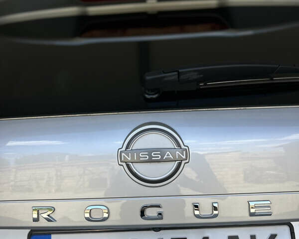 Сірий Ніссан Rogue, об'ємом двигуна 1.5 л та пробігом 62 тис. км за 22000 $, фото 32 на Automoto.ua