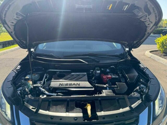 Серый Ниссан Rogue, объемом двигателя 1.5 л и пробегом 98 тыс. км за 23000 $, фото 6 на Automoto.ua