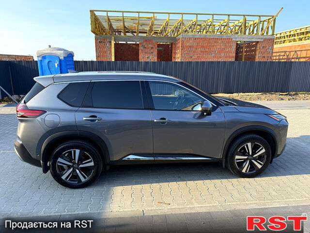 Серый Ниссан Rogue, объемом двигателя 1.5 л и пробегом 39 тыс. км за 27500 $, фото 1 на Automoto.ua