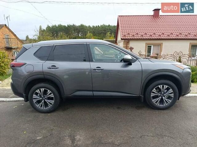 Сірий Ніссан Rogue, об'ємом двигуна 1.5 л та пробігом 76 тис. км за 20600 $, фото 7 на Automoto.ua