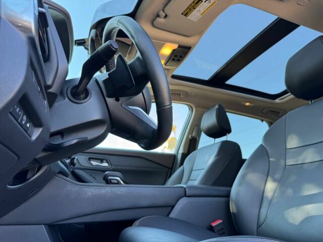 Серый Ниссан Rogue, объемом двигателя 1.5 л и пробегом 37 тыс. км за 26200 $, фото 11 на Automoto.ua