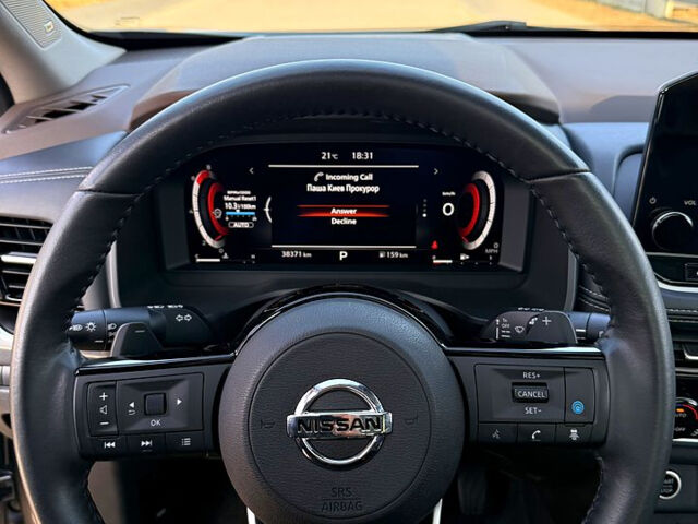 Серый Ниссан Rogue, объемом двигателя 1.5 л и пробегом 39 тыс. км за 27500 $, фото 6 на Automoto.ua