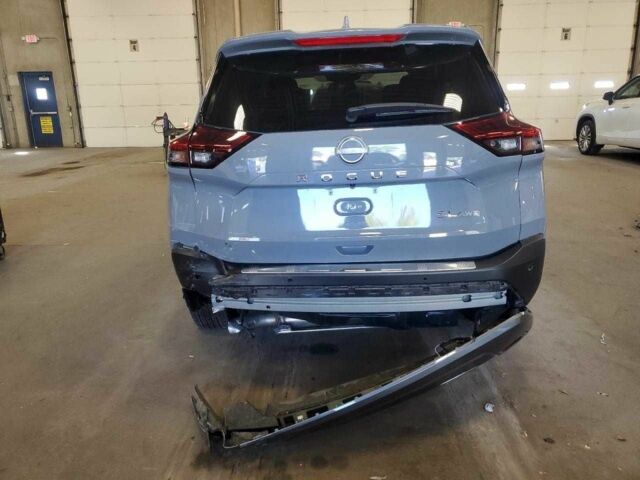 Сірий Ніссан Rogue, об'ємом двигуна 0 л та пробігом 9 тис. км за 7000 $, фото 5 на Automoto.ua