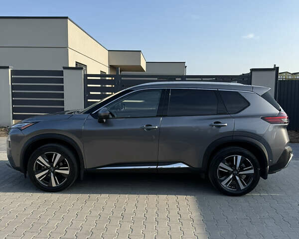 Серый Ниссан Rogue, объемом двигателя 1.5 л и пробегом 38 тыс. км за 27000 $, фото 4 на Automoto.ua
