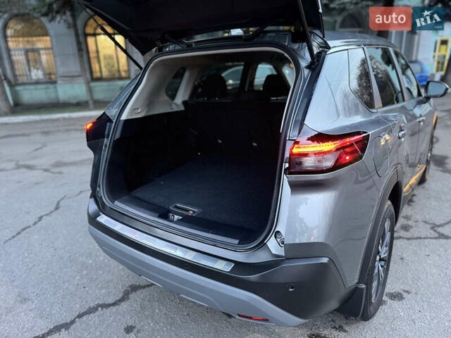 Серый Ниссан Rogue, объемом двигателя 1.5 л и пробегом 19 тыс. км за 20900 $, фото 21 на Automoto.ua