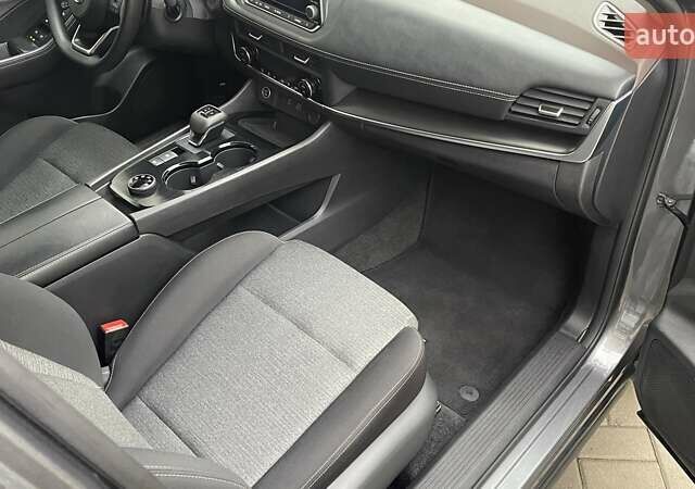 Серый Ниссан Rogue, объемом двигателя 1.5 л и пробегом 56 тыс. км за 21950 $, фото 29 на Automoto.ua