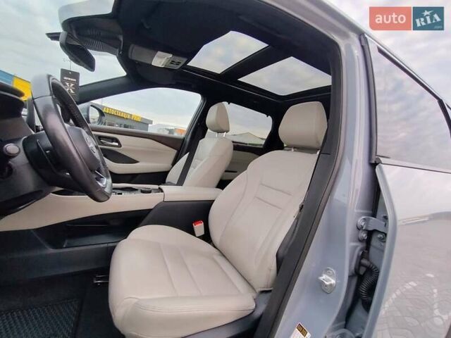 Серый Ниссан Rogue, объемом двигателя 1.5 л и пробегом 87 тыс. км за 24000 $, фото 5 на Automoto.ua