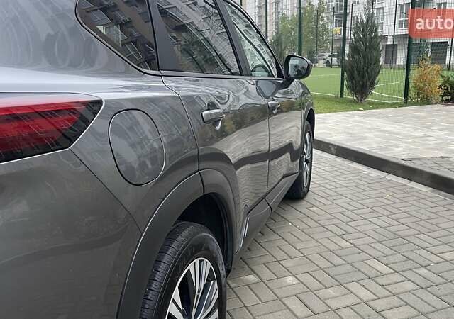 Серый Ниссан Rogue, объемом двигателя 1.5 л и пробегом 56 тыс. км за 21950 $, фото 6 на Automoto.ua