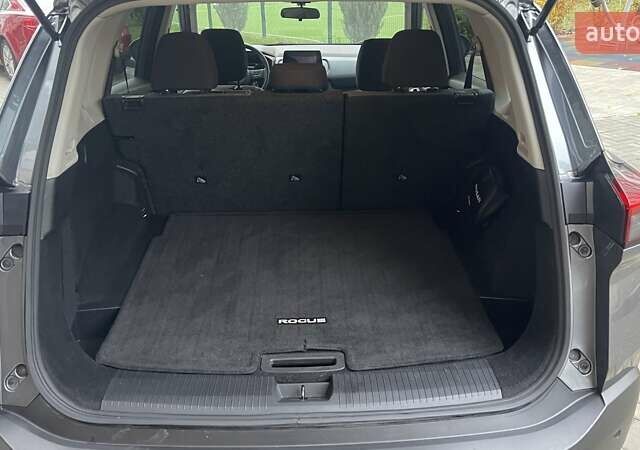 Серый Ниссан Rogue, объемом двигателя 1.5 л и пробегом 56 тыс. км за 21950 $, фото 42 на Automoto.ua