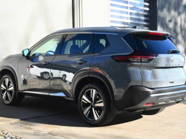 Серый Ниссан Rogue, объемом двигателя 1.5 л и пробегом 16 тыс. км за 10200 $, фото 3 на Automoto.ua