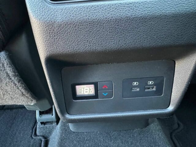 Серый Ниссан Rogue, объемом двигателя 1.5 л и пробегом 37 тыс. км за 26200 $, фото 21 на Automoto.ua