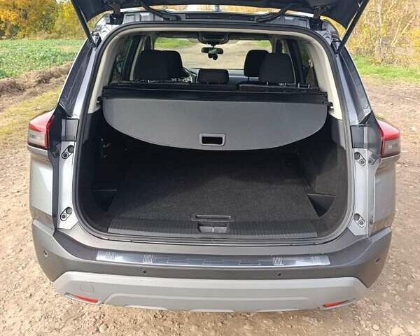 Сірий Ніссан Rogue, об'ємом двигуна 1.5 л та пробігом 76 тис. км за 20600 $, фото 14 на Automoto.ua