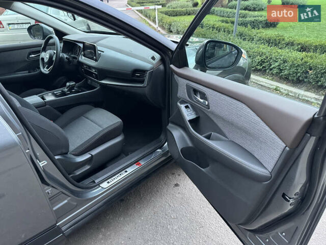 Серый Ниссан Rogue, объемом двигателя 1.5 л и пробегом 19 тыс. км за 20900 $, фото 12 на Automoto.ua