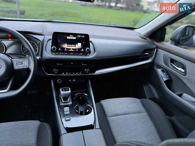 Серый Ниссан Rogue, объемом двигателя 1.5 л и пробегом 19 тыс. км за 20900 $, фото 16 на Automoto.ua