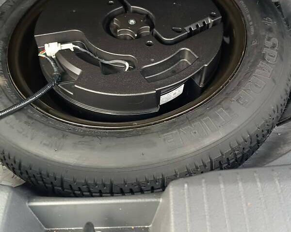 Серый Ниссан Rogue, объемом двигателя 1.5 л и пробегом 73 тыс. км за 19900 $, фото 7 на Automoto.ua